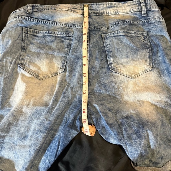 V.I.P. Blue Jean Ripped Shorts Size 23/24 - Picture 5 of 5